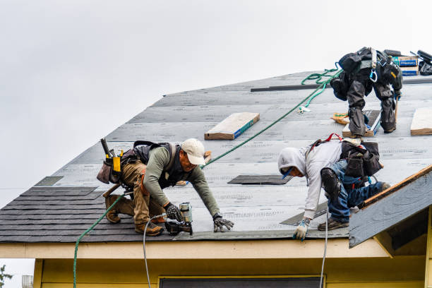 Professional Gutter Installation technician working in Lehi, UT